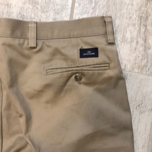 Dockers classic Fit Khaki pants - Picture 3 of 3